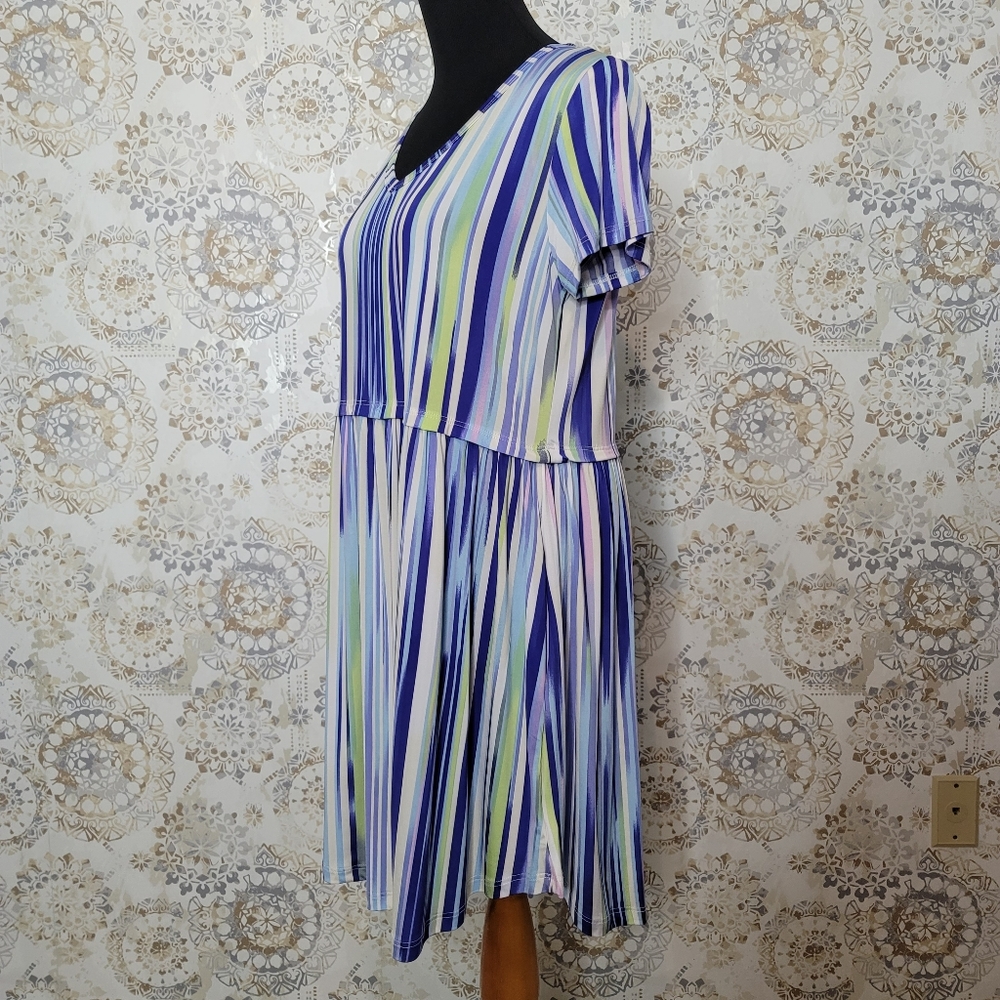 Summer Stripes Dress - Picture 3 of 4